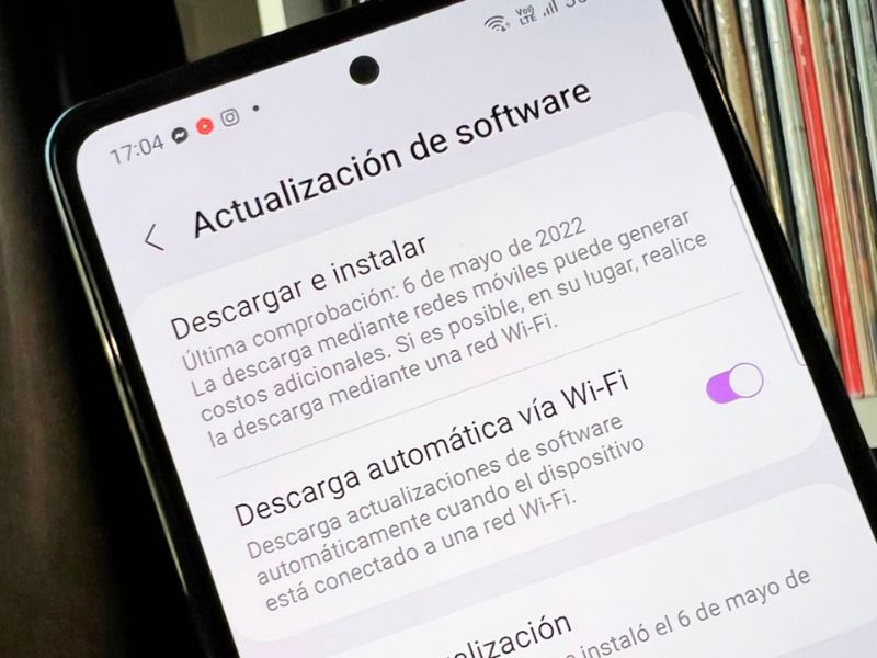 Por qué mi celular carga lento, por falta de actualización del software