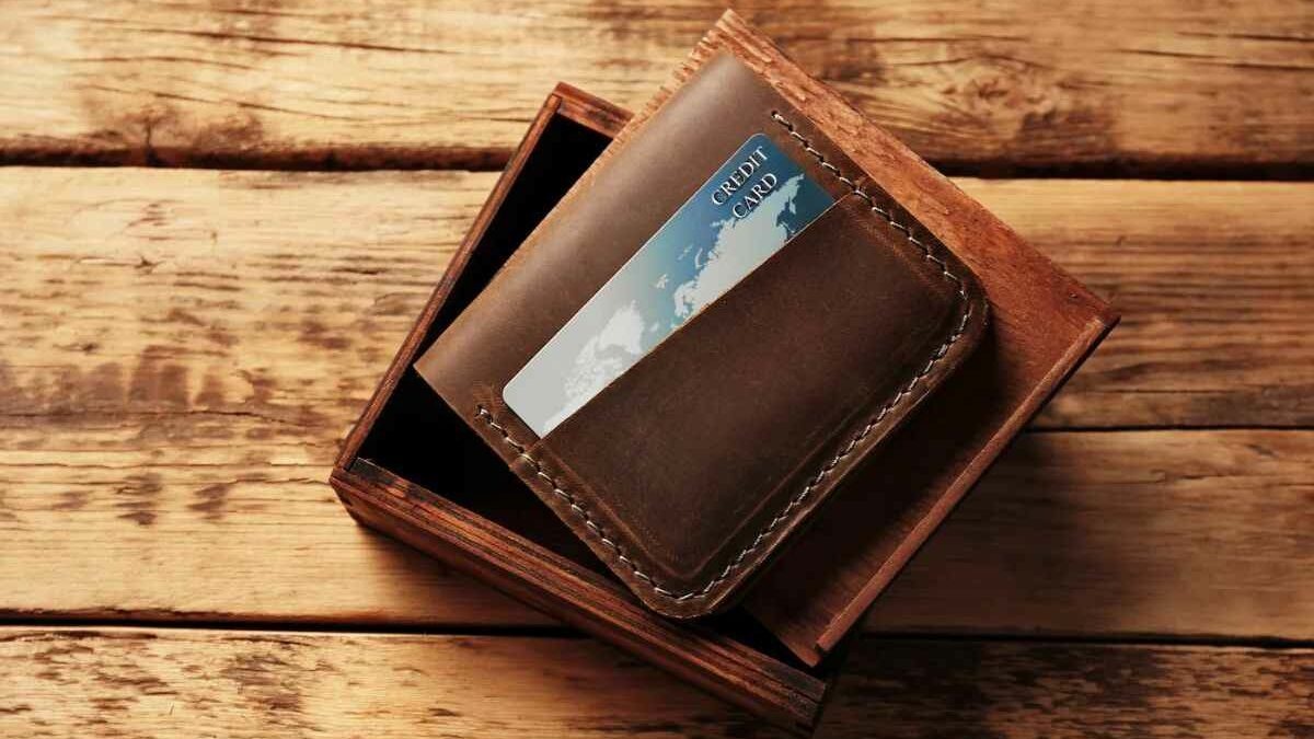 ¿Es bueno regalar una billetera a un hombre? Significado y opciones