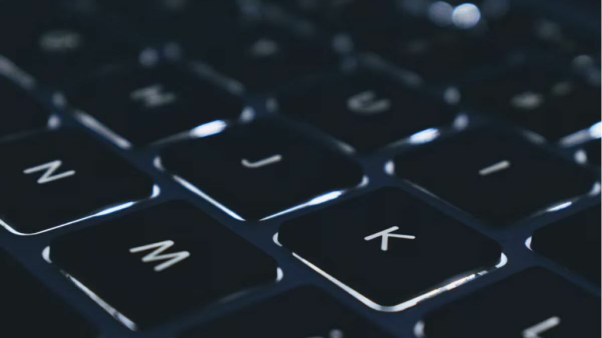 ¿Cómo desbloquear el teclado de mi laptop? 5 trucos infalibles