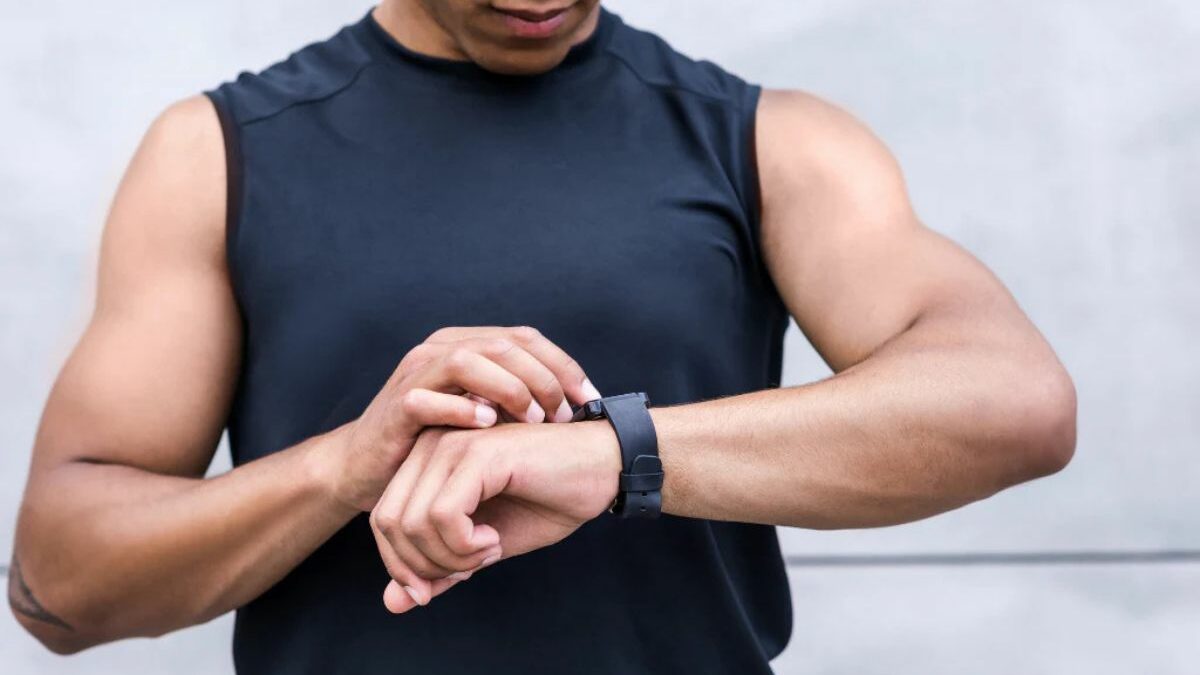 ¿Cómo se prende un smartwatch?