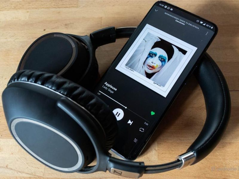 como hacer que suene mas fuerte mis audifonos