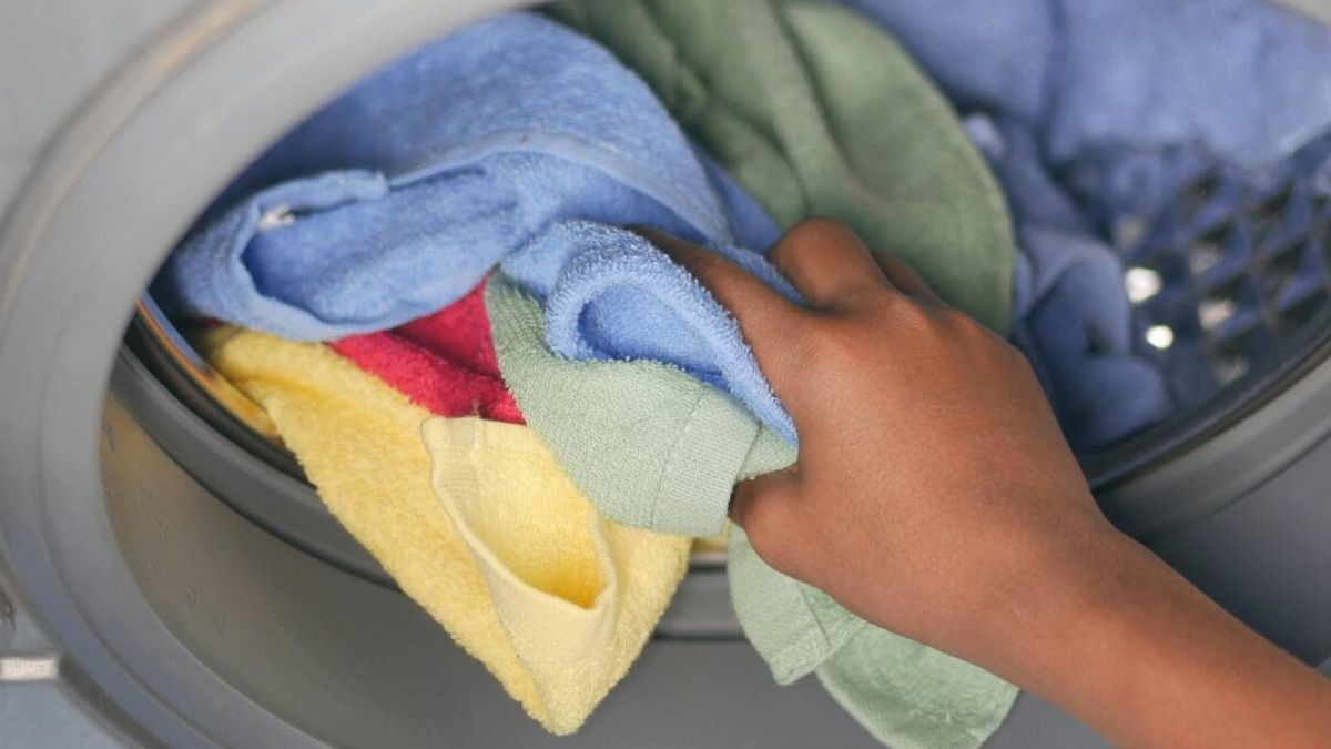 ¿Cuánto tiempo tarda en secar la ropa una lavasecadora?