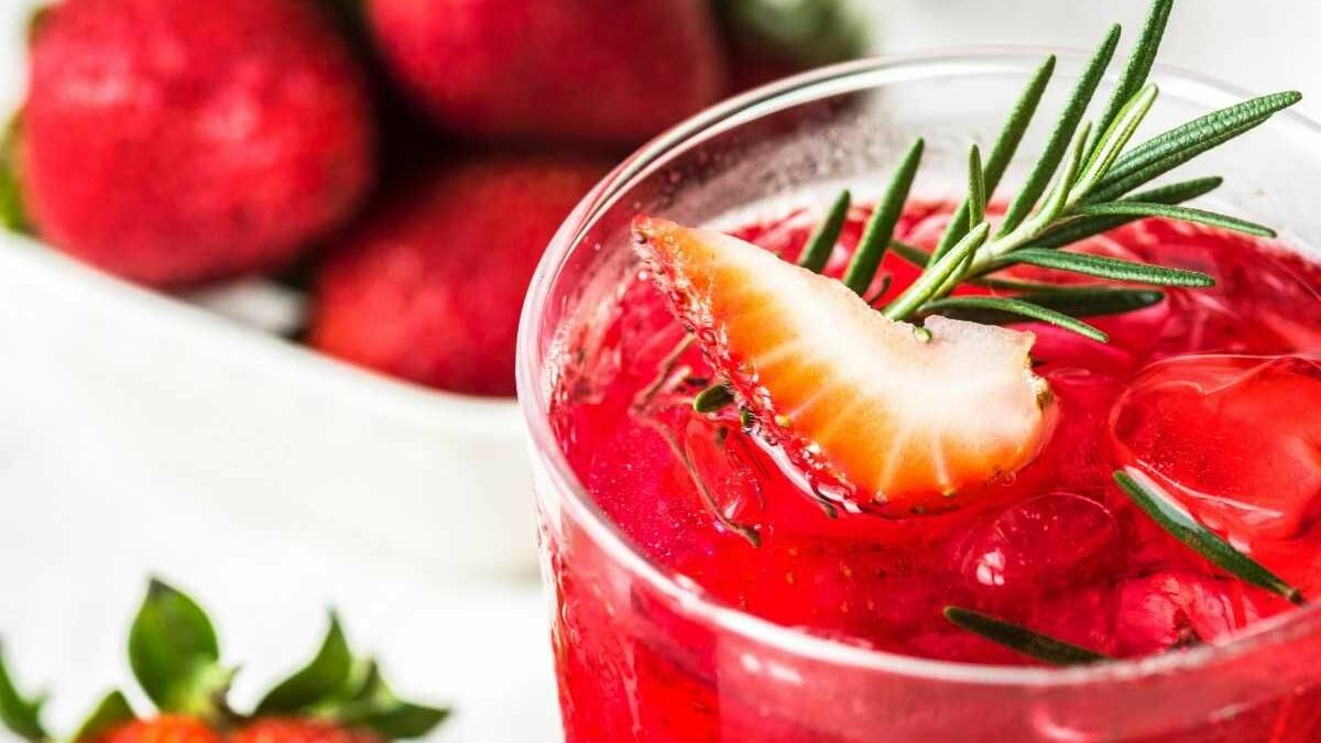 Como preparar Daiquiri de fresa: Receta en 4 pasos