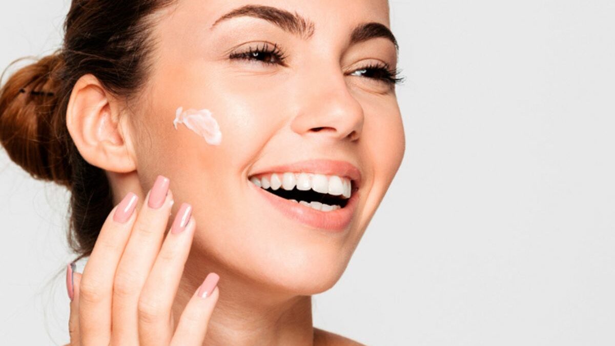 Guía sobre cómo hidratar la piel: 5 consejos y productos recomendados